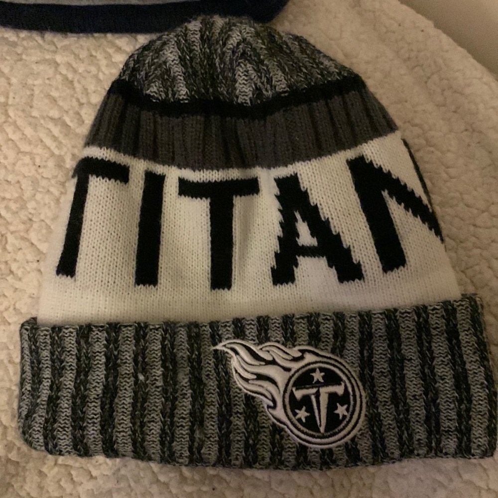 New Era on field winter beanie Tennessee Titans